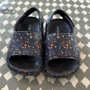 Boys sandals cat and jack size 6